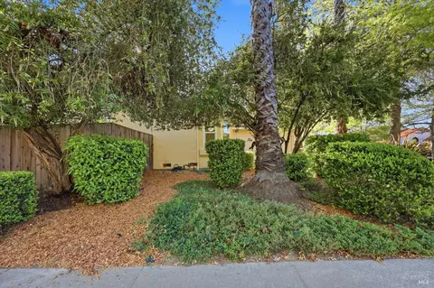 Exterior - 198 Valencia Way, Windsor, CA 95492 photo 13 of 16