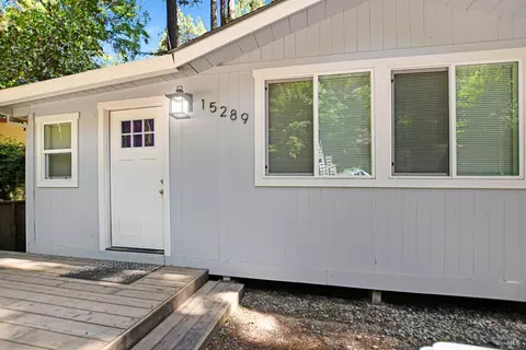 15289 Willow Rd, Guerneville, CA 95446