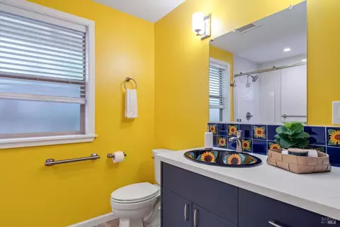 Bath - 10014 Herb Rd, Windsor, CA 95492 photo 7 of 7