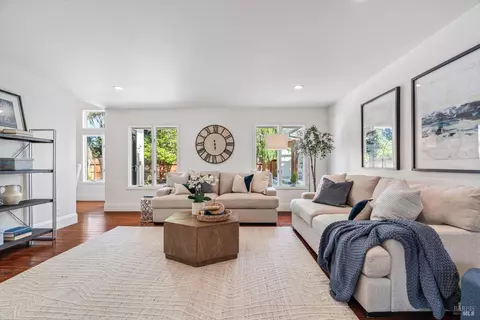 Living - 10014 Herb Rd, Windsor, CA 95492 photo 4 of 5