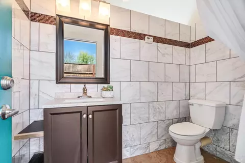 Bath - 10014 Herb Rd, Windsor, CA 95492 photo 6 of 7