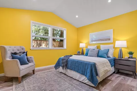 Bedroom - 10014 Herb Rd, Windsor, CA 95492 photo 3 of 4