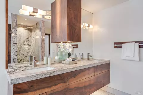 Bath - 10014 Herb Rd, Windsor, CA 95492 photo 1 of 7