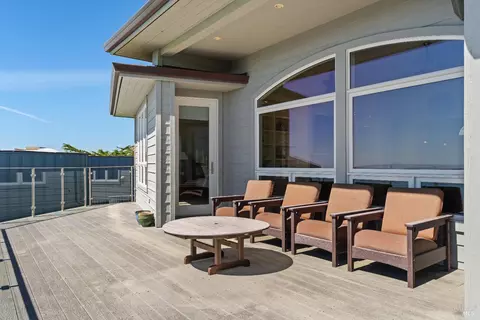 Exterior - 27 Maui Ln, Dillon Beach, CA 94929 photo 4 of 7