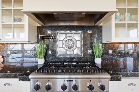 Kitchen - 27 Maui Ln, Dillon Beach, CA 94929 photo 3 of 5