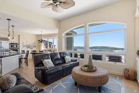 Living - 27 Maui Ln, Dillon Beach, CA 94929 photo 1 of 5