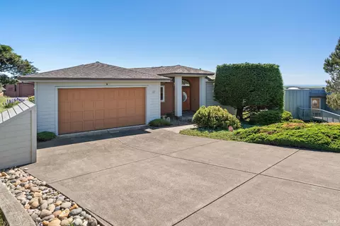 Exterior - 27 Maui Ln, Dillon Beach, CA 94929 photo 3 of 7