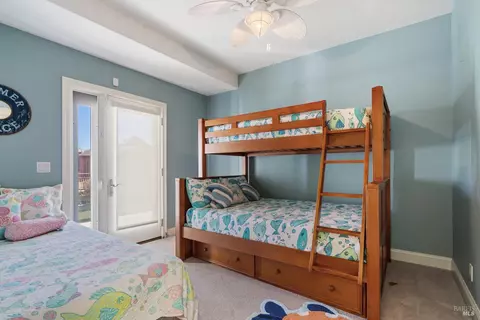 Bedroom - 27 Maui Ln, Dillon Beach, CA 94929 photo 3 of 5