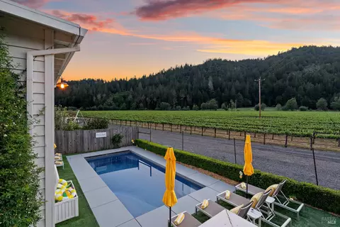 16530 Laughlin Rd, Guerneville, CA 95446