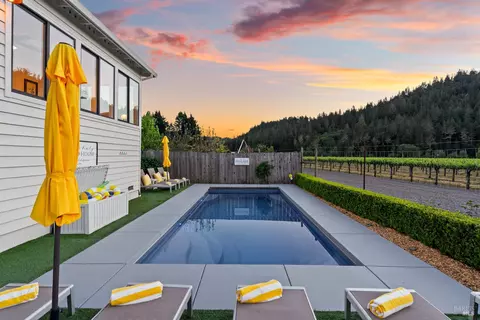 16530 Laughlin Rd, Guerneville, CA 95446