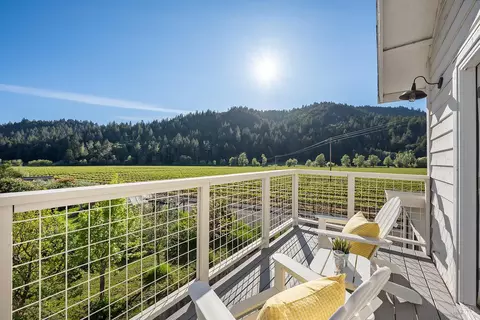 16530 Laughlin Rd, Guerneville, CA 95446