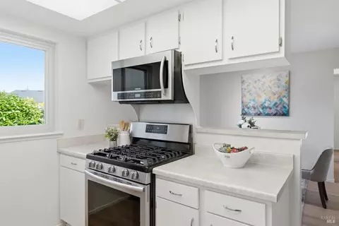 Kitchen - 20714 Temelec Dr, Sonoma, CA 95476 photo 3 of 5