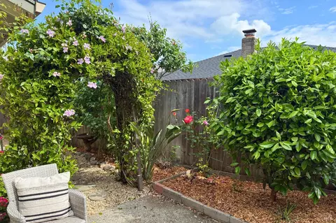 Exterior - 20714 Temelec Dr, Sonoma, CA 95476 photo 9 of 22