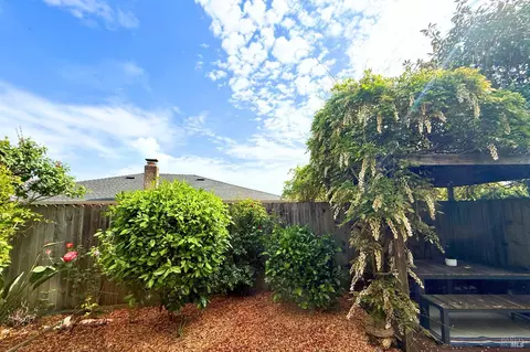 Exterior - 20714 Temelec Dr, Sonoma, CA 95476 photo 5 of 22