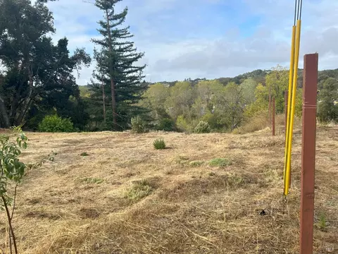 6040 Eastside Calpella Rd, Ukiah, CA 95482