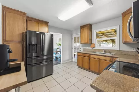 Kitchen - 891 Rosewood Ave, Vallejo, CA 94591 photo 2 of 2