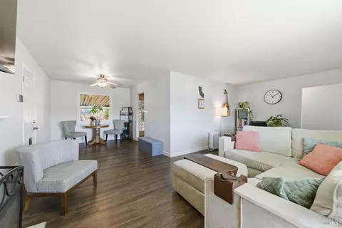 Living - 891 Rosewood Ave, Vallejo, CA 94591 photo 1 of 3