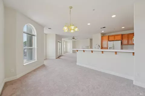 43 Johnson St, Windsor, CA 95492