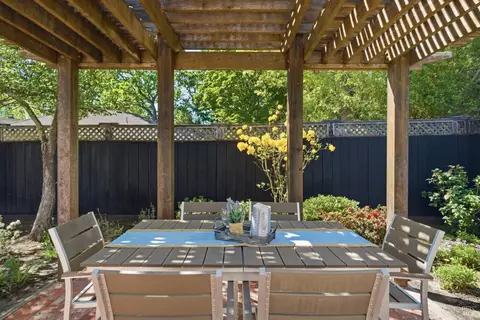 Exterior - 665 4th St E, Sonoma, CA 95476 photo 7 of 15