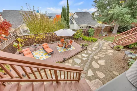 Exterior - 14 Clement Ct, Napa, CA 94558 photo 4 of 16
