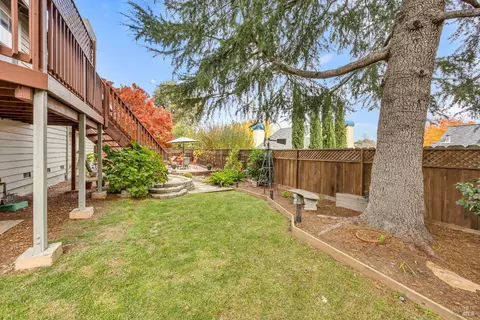 Exterior - 14 Clement Ct, Napa, CA 94558 photo 13 of 16