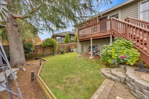 Exterior - 14 Clement Ct, Napa, CA 94558 photo 12 of 16
