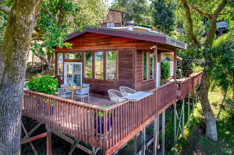135 Martens Blvd, San Rafael, CA 94901
