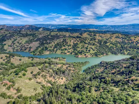 12300 Skaggs Rd, Geyserville, CA 95441