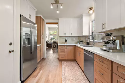 Kitchen - 70 Marina Ridge Ct, Vallejo, CA 94591 photo 3 of 3