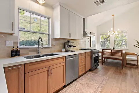 Kitchen - 70 Marina Ridge Ct, Vallejo, CA 94591 photo 2 of 3