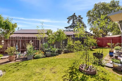 Exterior - 649 Cedar St, Vallejo, CA 94591 photo 9 of 18