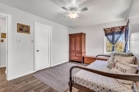 Bedroom - 649 Cedar St, Vallejo, CA 94591 photo 2 of 8