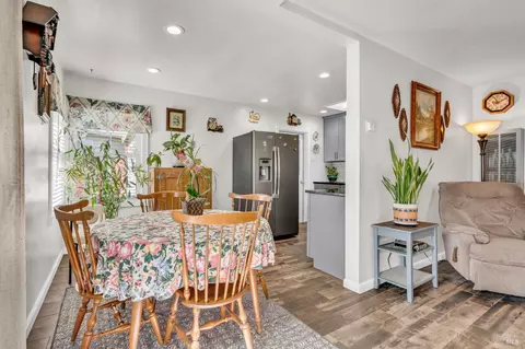 Dining - 649 Cedar St, Vallejo, CA 94591 photo 2 of 3