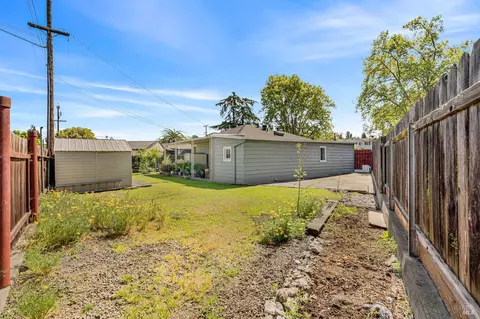 Exterior - 649 Cedar St, Vallejo, CA 94591 photo 8 of 18