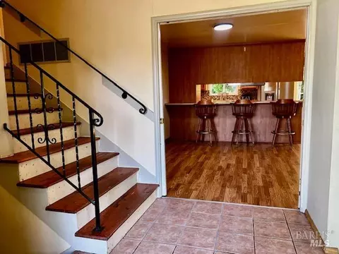 Entry Way - 638 E Fleming Ave E, Vallejo, CA 94591 photo 1 of 3