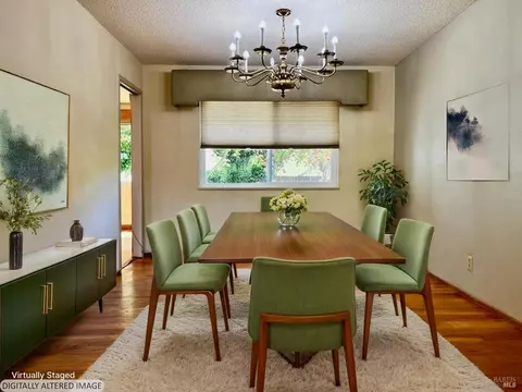 Dining - 638 E Fleming Ave E, Vallejo, CA 94591 photo 1 of 2
