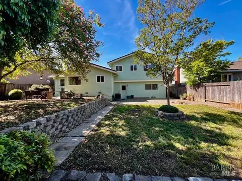 Exterior - 638 E Fleming Ave E, Vallejo, CA 94591 photo 4 of 10