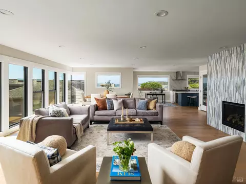 142 Poppy Ct, Bodega Bay, CA 94923