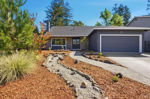 344 Westridge Pl, Petaluma, CA 94952