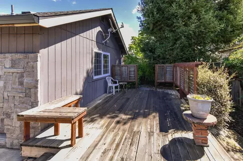 Exterior - 741 William Ct, Napa, CA 94558 photo 5 of 8