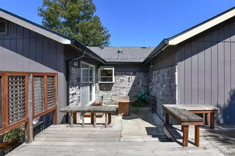 Exterior - 741 William Ct, Napa, CA 94558 photo 4 of 8