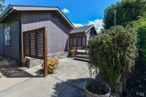 Exterior - 741 William Ct, Napa, CA 94558 photo 7 of 8