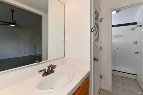 Bath - 741 William Ct, Napa, CA 94558 photo 3 of 3