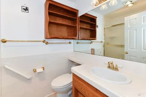 Bath - 741 William Ct, Napa, CA 94558 photo 1 of 3