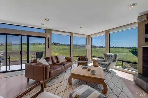 Living - 114 Condor Ct, Bodega Bay, CA 94923 photo 3 of 7