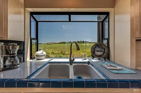 Kitchen - 114 Condor Ct, Bodega Bay, CA 94923 photo 4 of 5