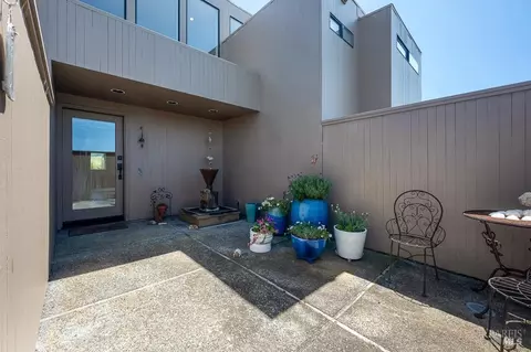Exterior - 114 Condor Ct, Bodega Bay, CA 94923 photo 3 of 12