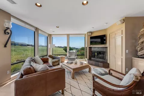 Living - 114 Condor Ct, Bodega Bay, CA 94923 photo 6 of 7