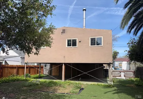 2015 Tennessee St, Vallejo, CA 94590 photo 2