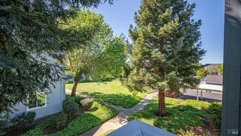 Exterior - 451 Lighthouse Dr, Vallejo, CA 94590 photo 3 of 4